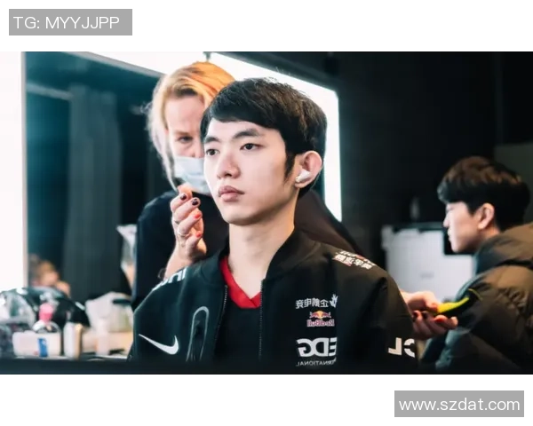 梦回S11AL战胜CFO的关键人物圣枪哥挖掘机表现令人惊艳 梦回S11AL战胜CFO的关键人物圣枪哥挖掘机表现令人惊艳